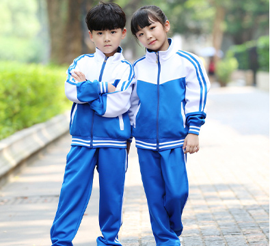 小学生校服