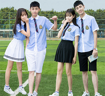 中小学校服
